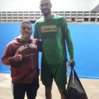 Locutor - Rafael Souza O varão = Com o jogador Marquinhos Ex - Seleção Brasileira de Basquete.